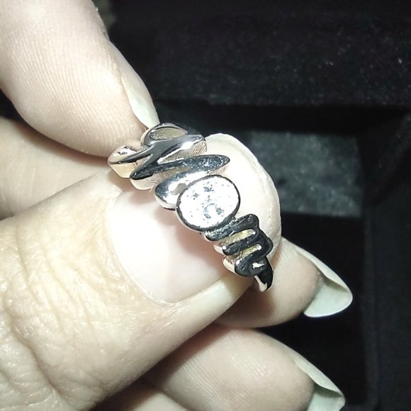 Sterling Silver CZ "Mom" Ring - Picture 3 of 5